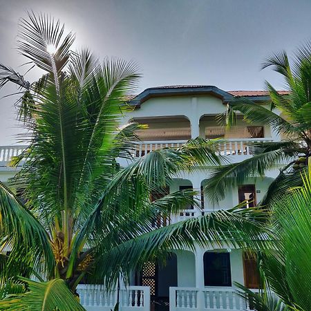 Serenity Haven Lodge Busua Eksteriør billede