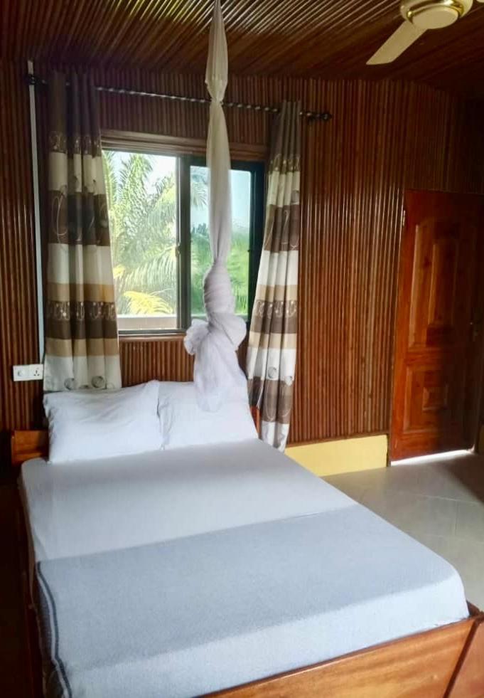 Serenity Haven Lodge Busua Eksteriør billede